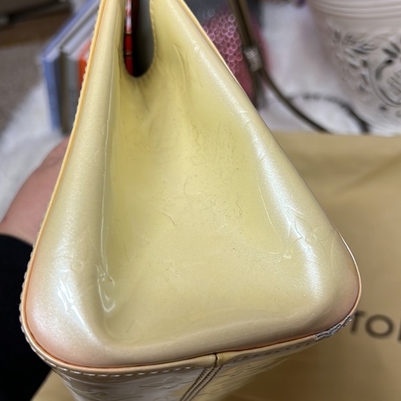 Authentic LOUIS VUITTON DUNE MONOGRAM VERNIS ROXBURY - Picture 7 of 16